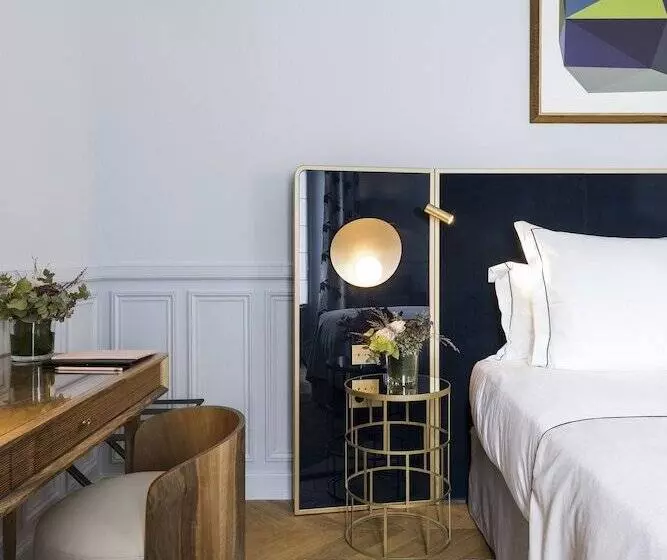 Deluxe Kamer, Grand Powers