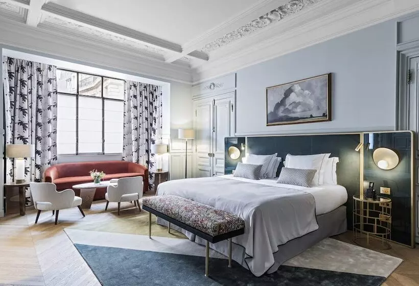 Junior Suite, Grand Powers