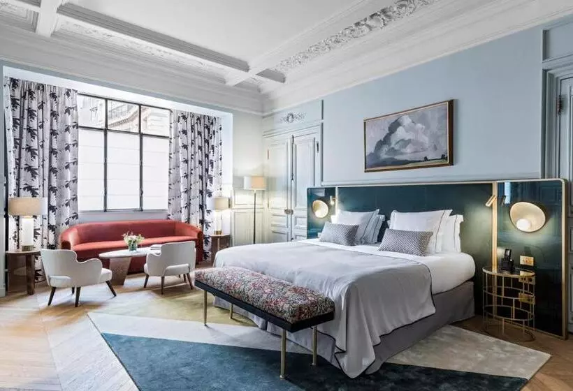 Junior Suite, Grand Powers