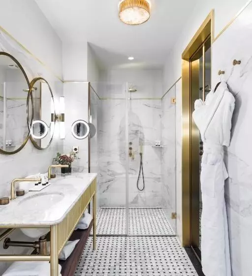Suite, Grand Powers