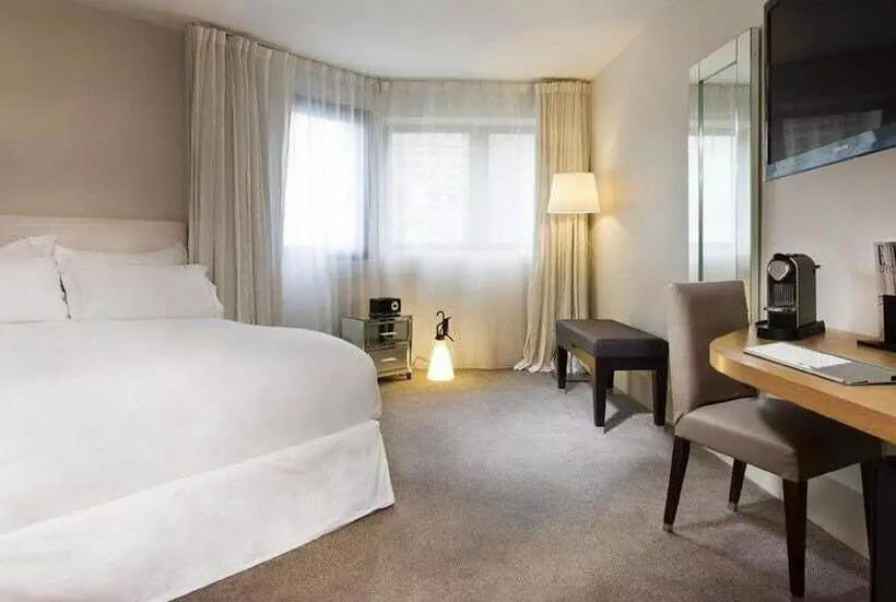 スーペリアールーム, La Maison Champs Elysees