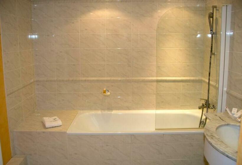 غرفة قياسية, Le Jeansebastien Bach