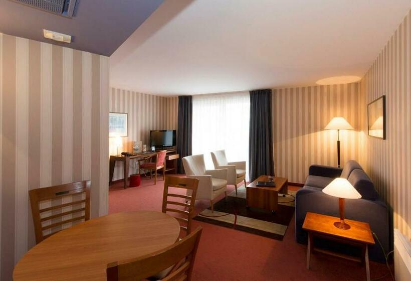 شقة غرفة واحدة, Le Jeansebastien Bach