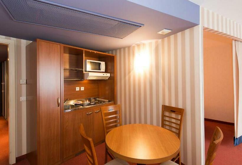 شقة غرفة واحدة, Le Jeansebastien Bach