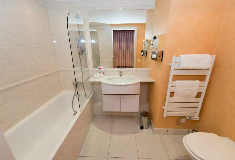 غرفة ديلوكس, Le Jeansebastien Bach