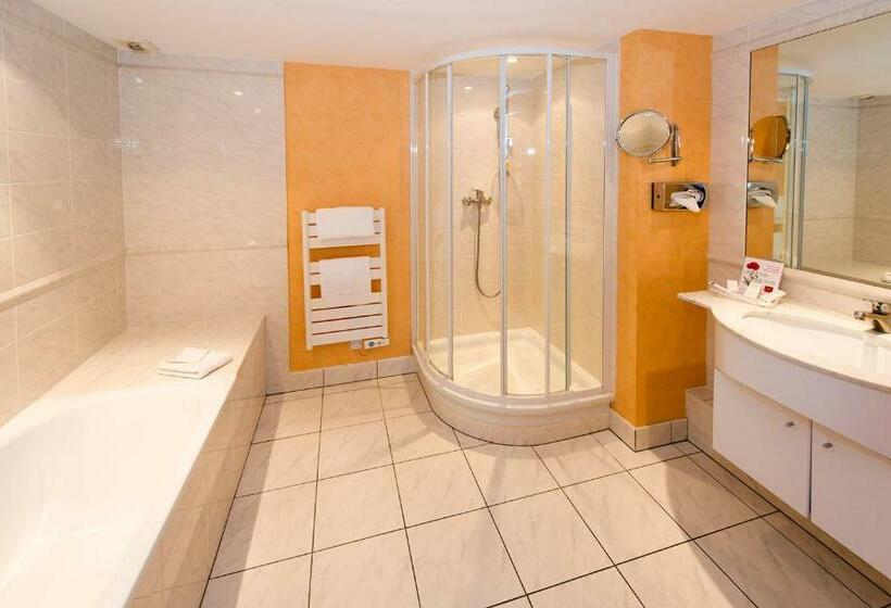 جناح برستيج, Le Jeansebastien Bach