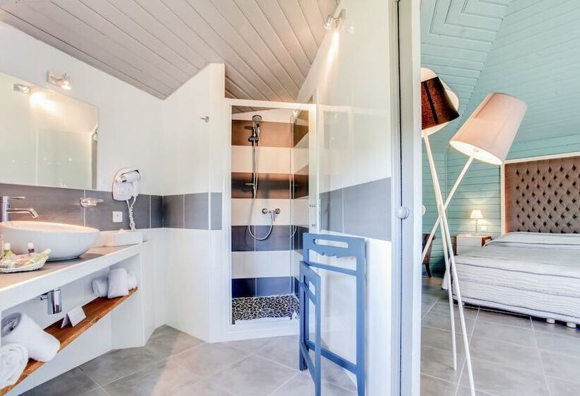 سوییت جونیور, Le Roc E Fiori Hotel   Teritoria