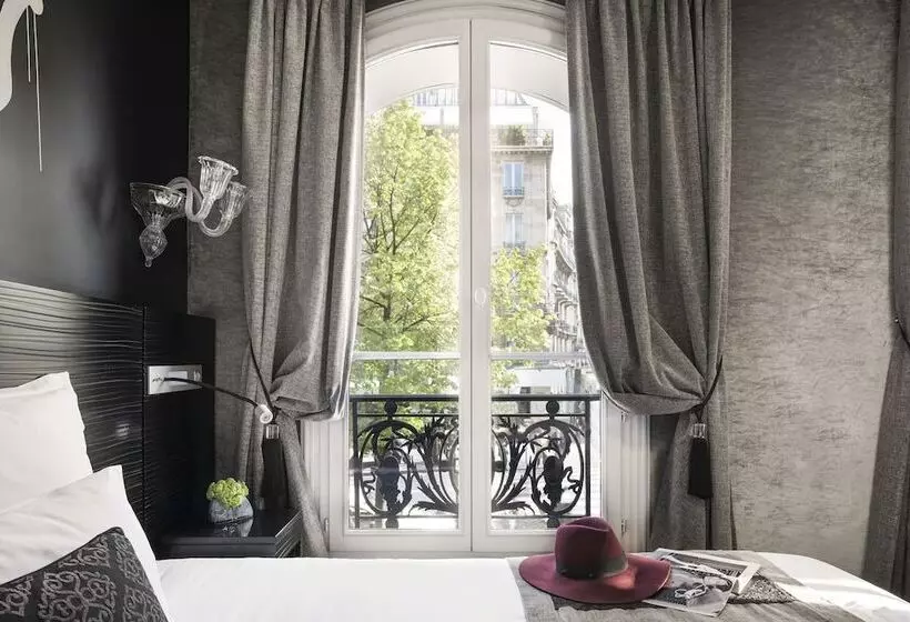 سوییت جونیور, Maison Albar  Le Champs Elysées