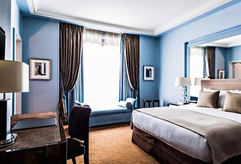 مجموعه ویستا شهر, Prince De Galles, A Luxury Collection Hotel, Paris