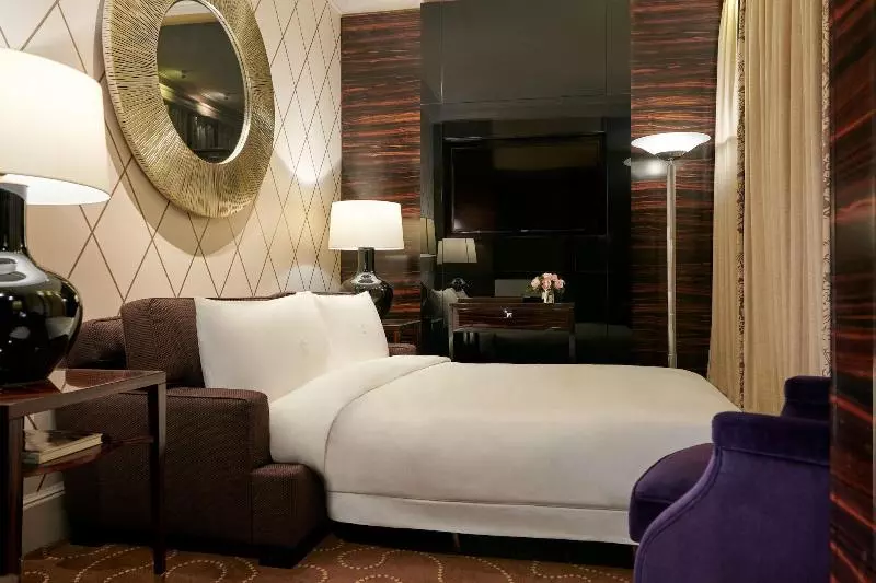 سوییت, Prince De Galles, A Luxury Collection Hotel, Paris
