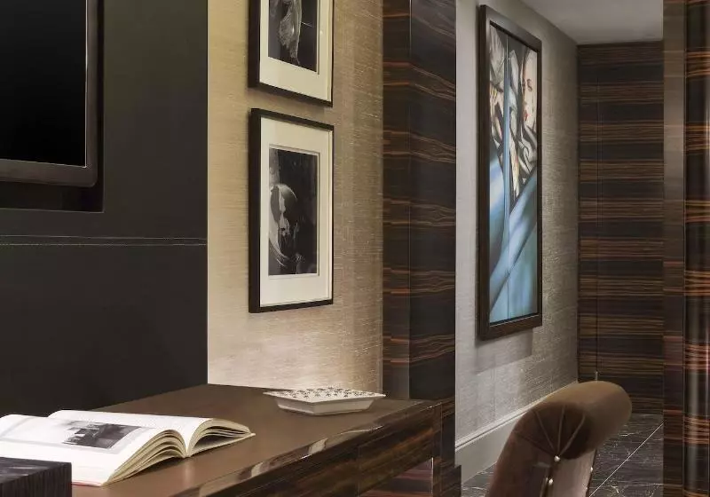 اتاق لوکس, Prince De Galles, A Luxury Collection Hotel, Paris