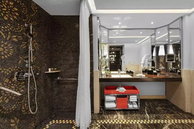 اتاق لوکس, Prince De Galles, A Luxury Collection Hotel, Paris