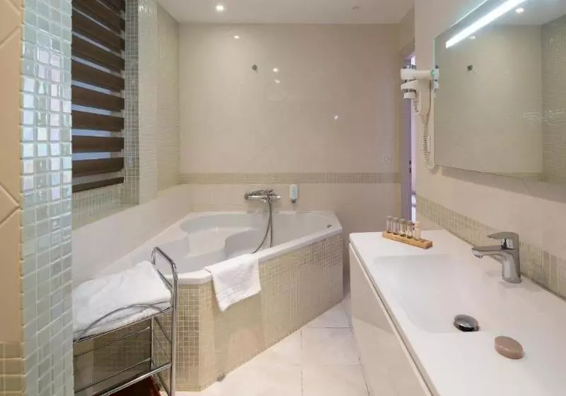 Quarto superior, Royal