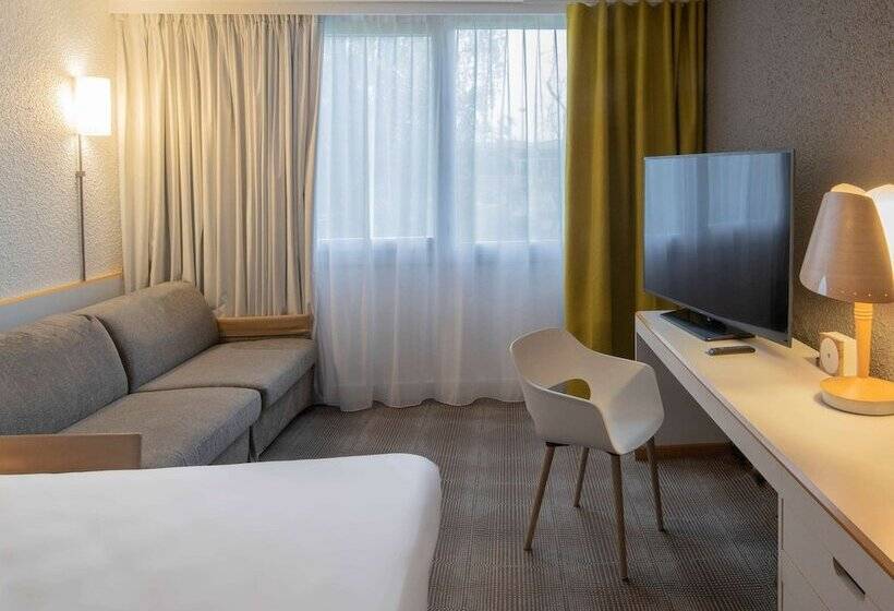 Номер Классика Двуспальная Кровать, Novotel Dijon Sud