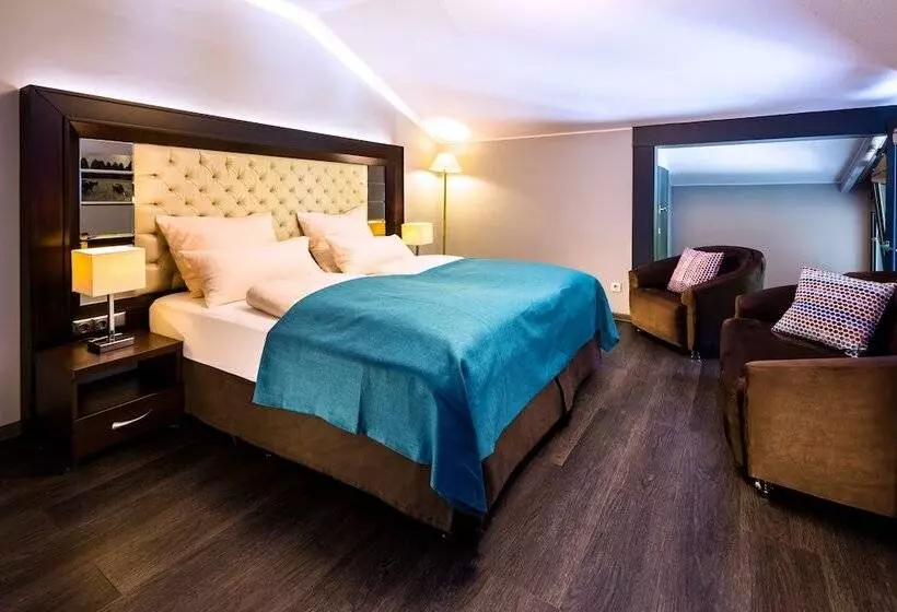 Quarto Estandar, Am Hopfensee