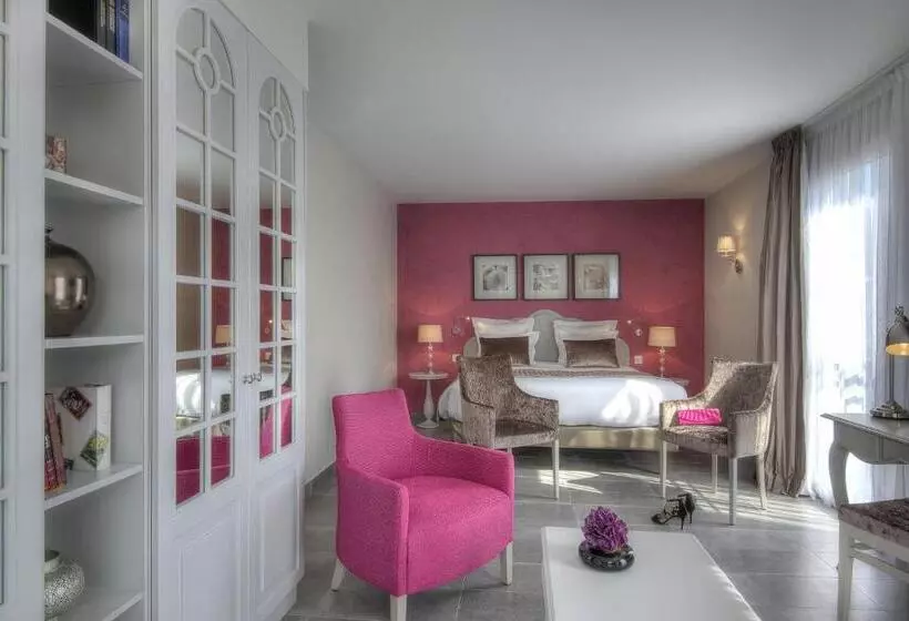 プレステージスイート, La Bastide De L'oliveraie