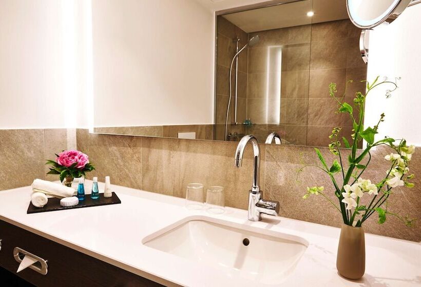 高级大房间, Steigenberger Hotel Köln