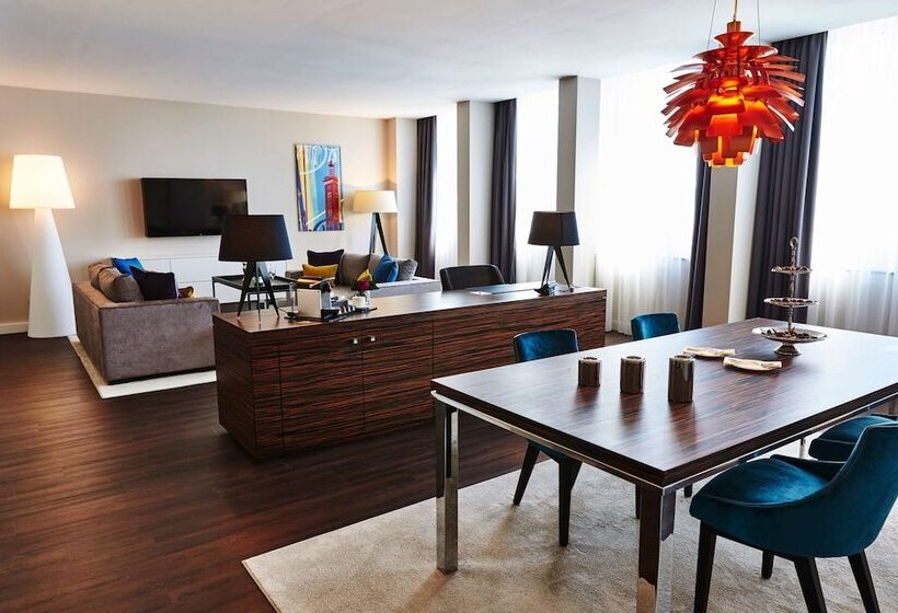 套房, Steigenberger Hotel Köln