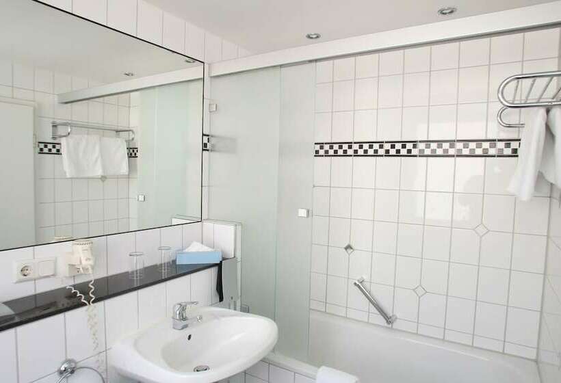 غرفة قياسية, Memphis