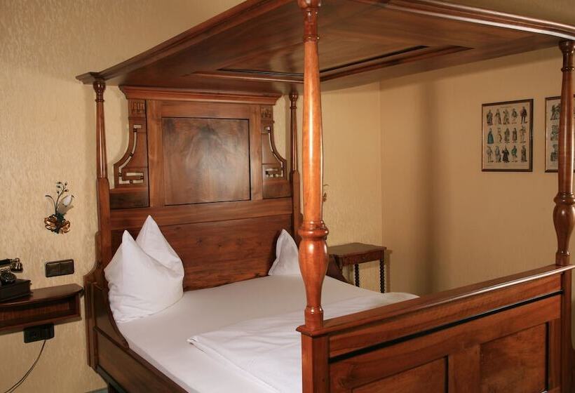 Номер Стандарт, Glocke Weingut Und