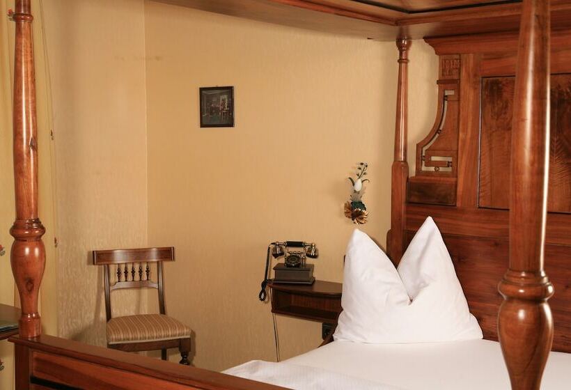 Номер Стандарт, Glocke Weingut Und