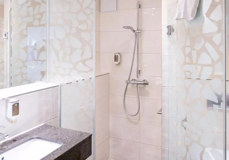 Superior-huone, Ibis Styles Leipzig