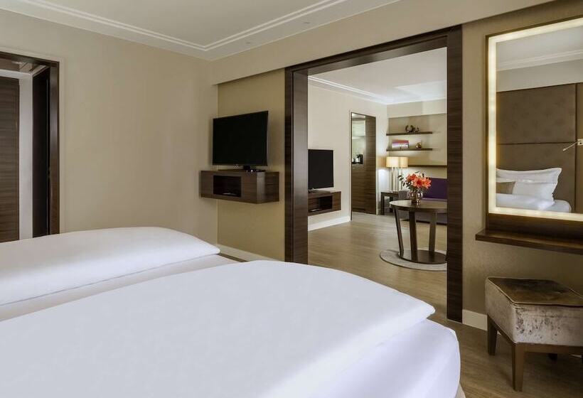 Люкс Superior, Pullman Munich
