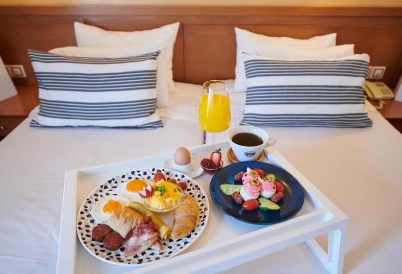 标准单人间, Crystal City