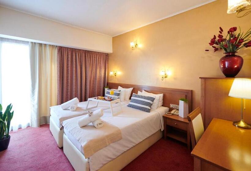 标准间, Crystal City