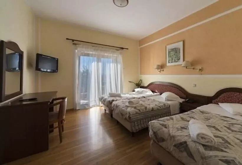 Quarto Triplo Estandar, Delphi Palace
