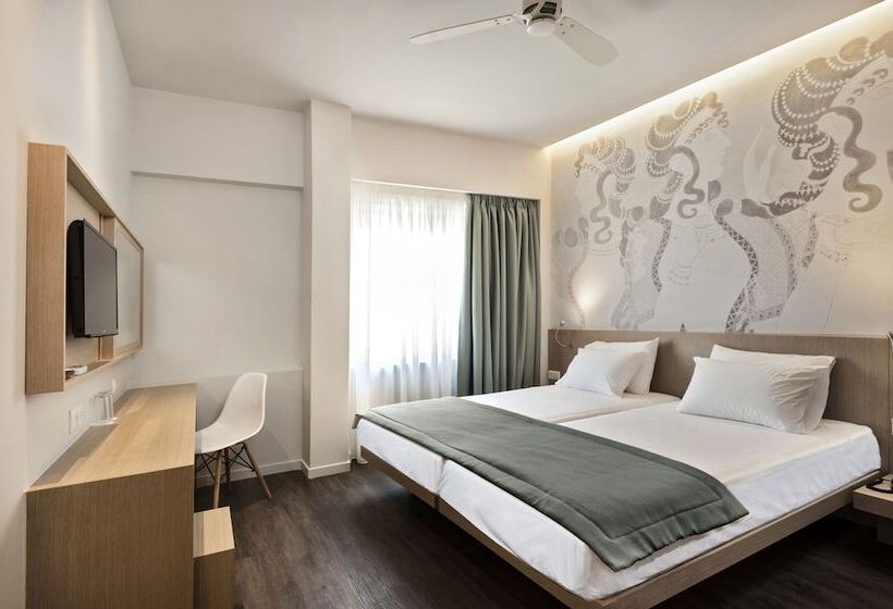 スーペリアールーム, Kriti