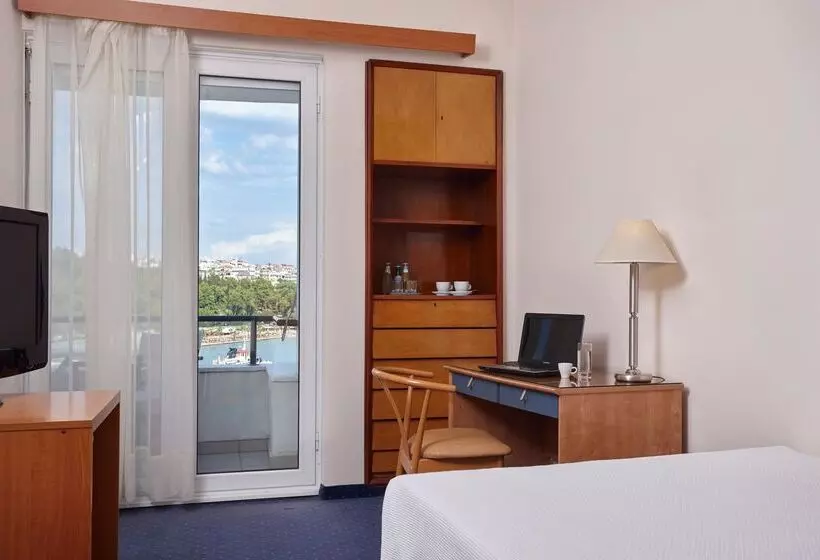 Chambre Classique Vue Mer, Lucy