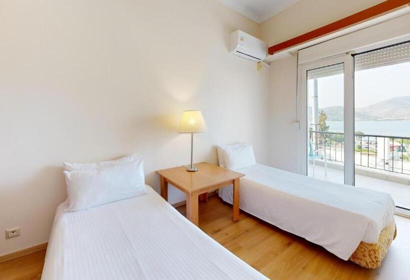 חדר סטנדרט מעבר לחד עם נוף לים, Lucy