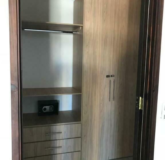 اتاق خانوادگی, Summer House Inn San Andres