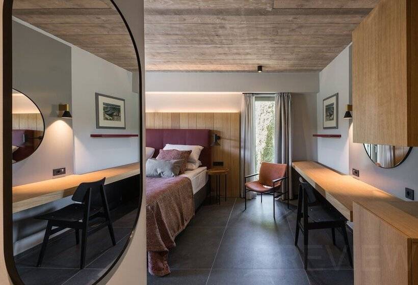 اتاق سوپریور با چشم‌انداز جانبی دریا, Laguna Deluxe  Terme Krka