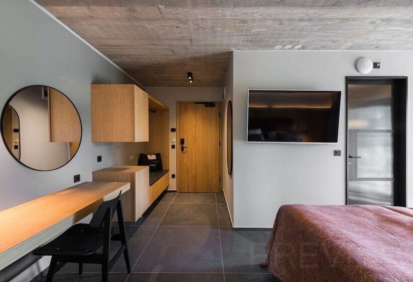 اتاق سوپریور با چشم‌انداز جانبی دریا, Laguna Deluxe  Terme Krka