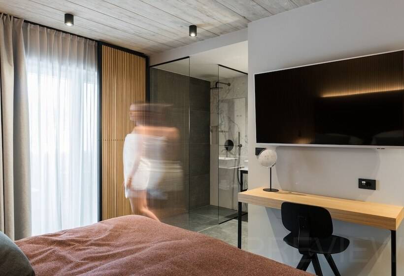 سوییت جونیور سوپریور, Laguna Deluxe  Terme Krka