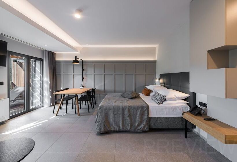 اتاق لوکس با چشم‌انداز دریا, Laguna Deluxe  Terme Krka