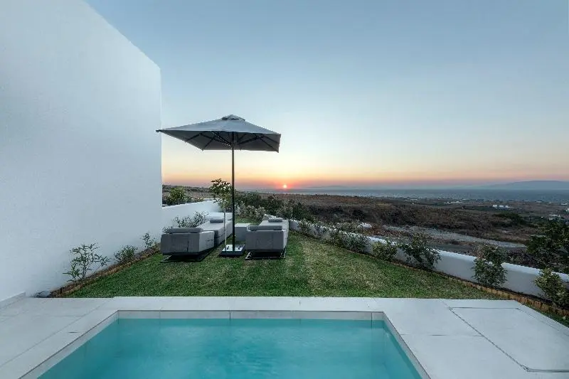 Suite with Pool