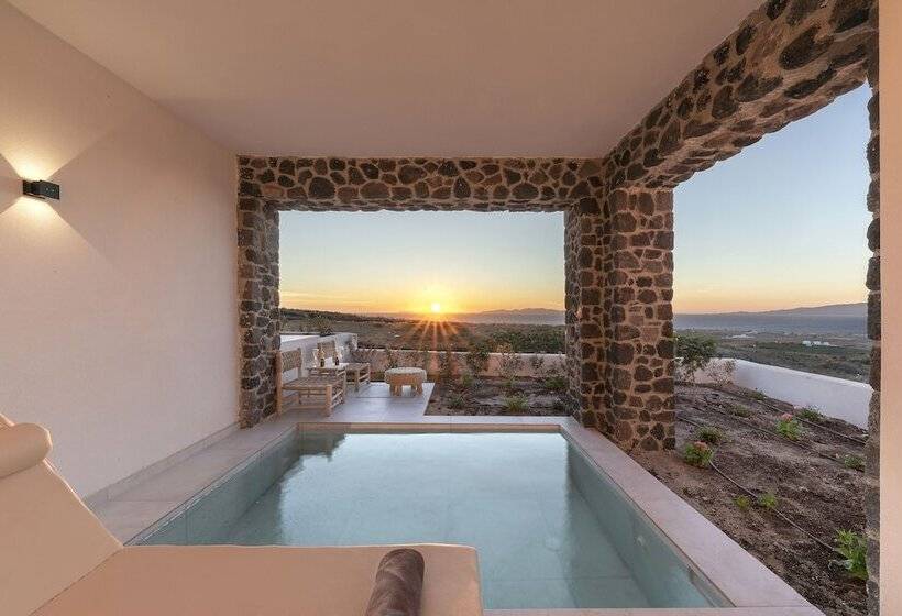 Люкс с Бассейном, Secret View