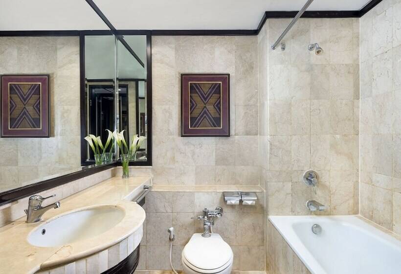 Номер Deluxe, Ciputra Semarang Managed By Swiss Belhotel International