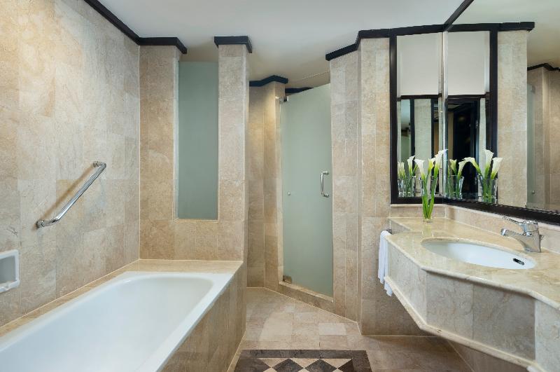 Junior Suite, Ciputra Semarang Managed By Swiss Belhotel International