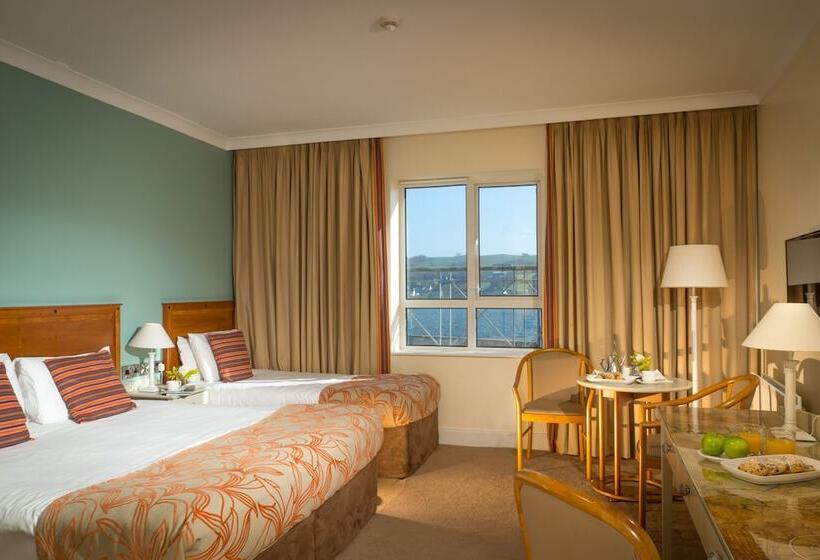 חדר סטנדרט לשלושה, Celtic Ross Hotel & Leisure Centre