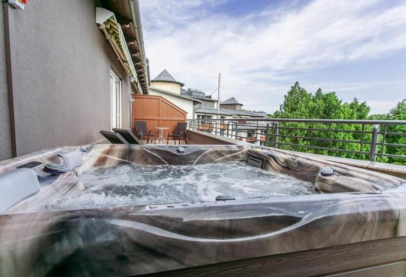 バスタブ付きスタンダードルーム, Lotus Therme Hotel & Spa