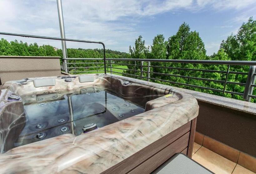 标准间带漩涡浴缸, Lotus Therme Hotel & Spa