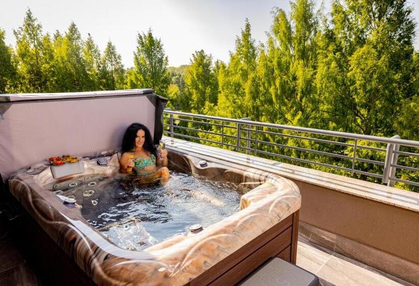 标准间带漩涡浴缸, Lotus Therme Hotel & Spa