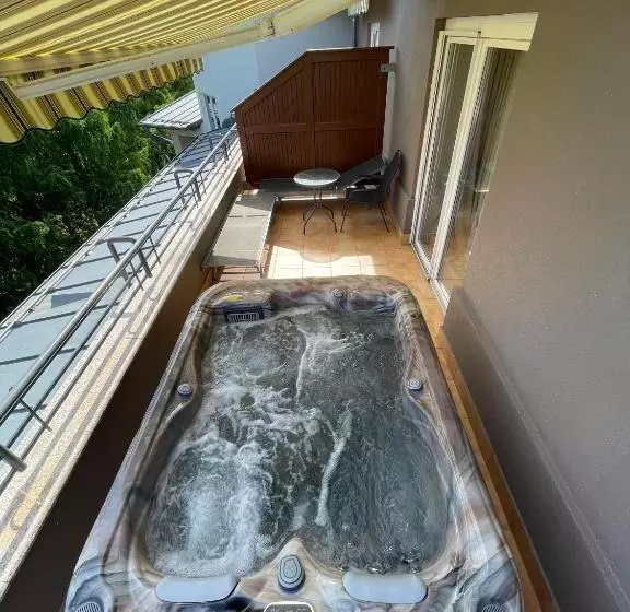 デラックススタジオ, Lotus Therme Hotel & Spa