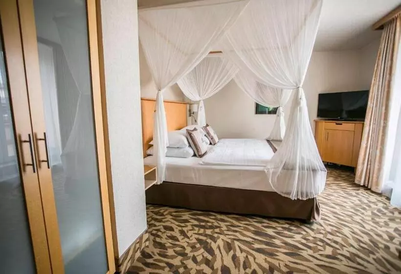 デラックススタジオ, Lotus Therme Hotel & Spa