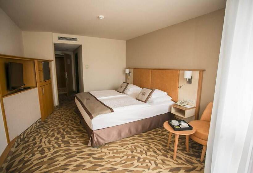 バルコニー付きスタンダードルーム, Lotus Therme Hotel & Spa