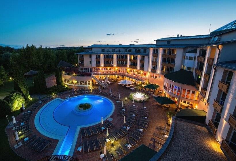 プールビュースタンダードルーム, Lotus Therme Hotel & Spa